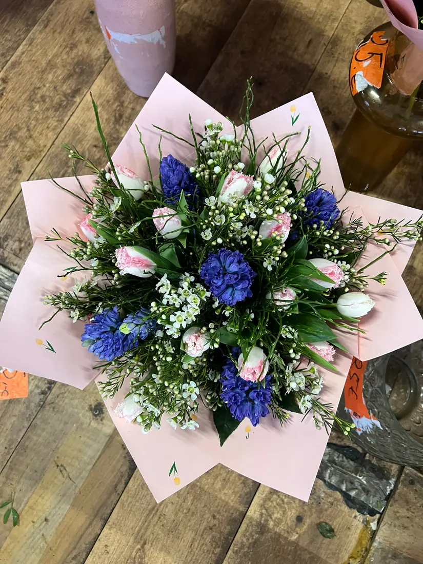 Strauß „Blauer Frühling“